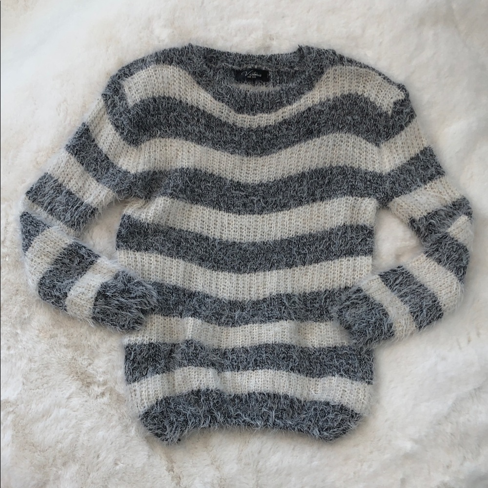 Fuzzy Striped Eye-lash Knitted Sweater in Gray and White